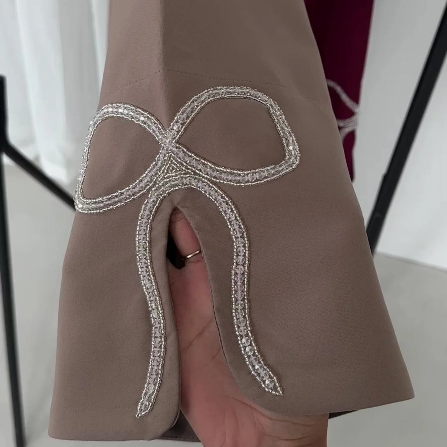 Robe Abaya de luxe cloutée pour femmes, modeste ornée de cristaux
