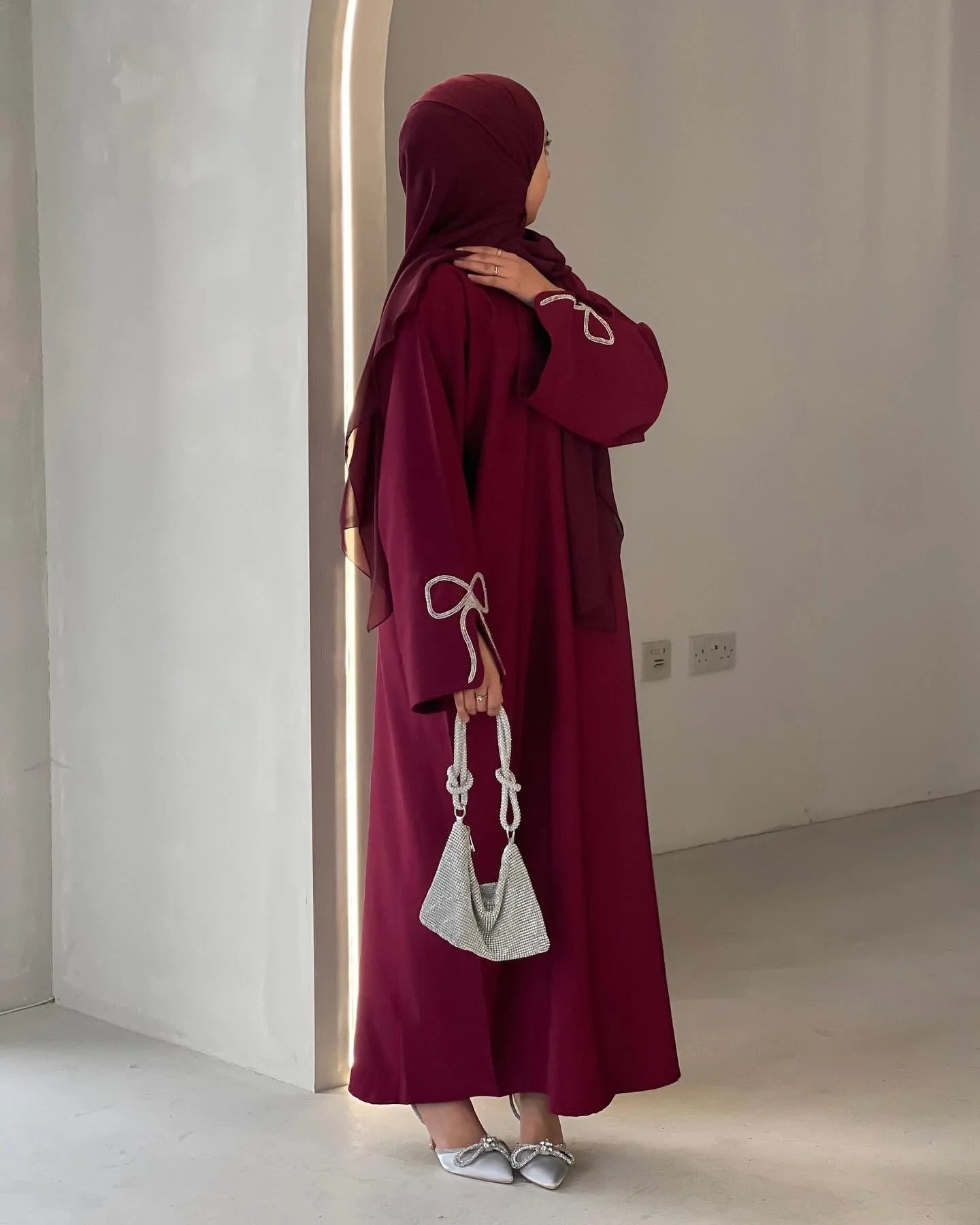 Robe Abaya de luxe cloutée pour femmes, modeste ornée de cristaux
