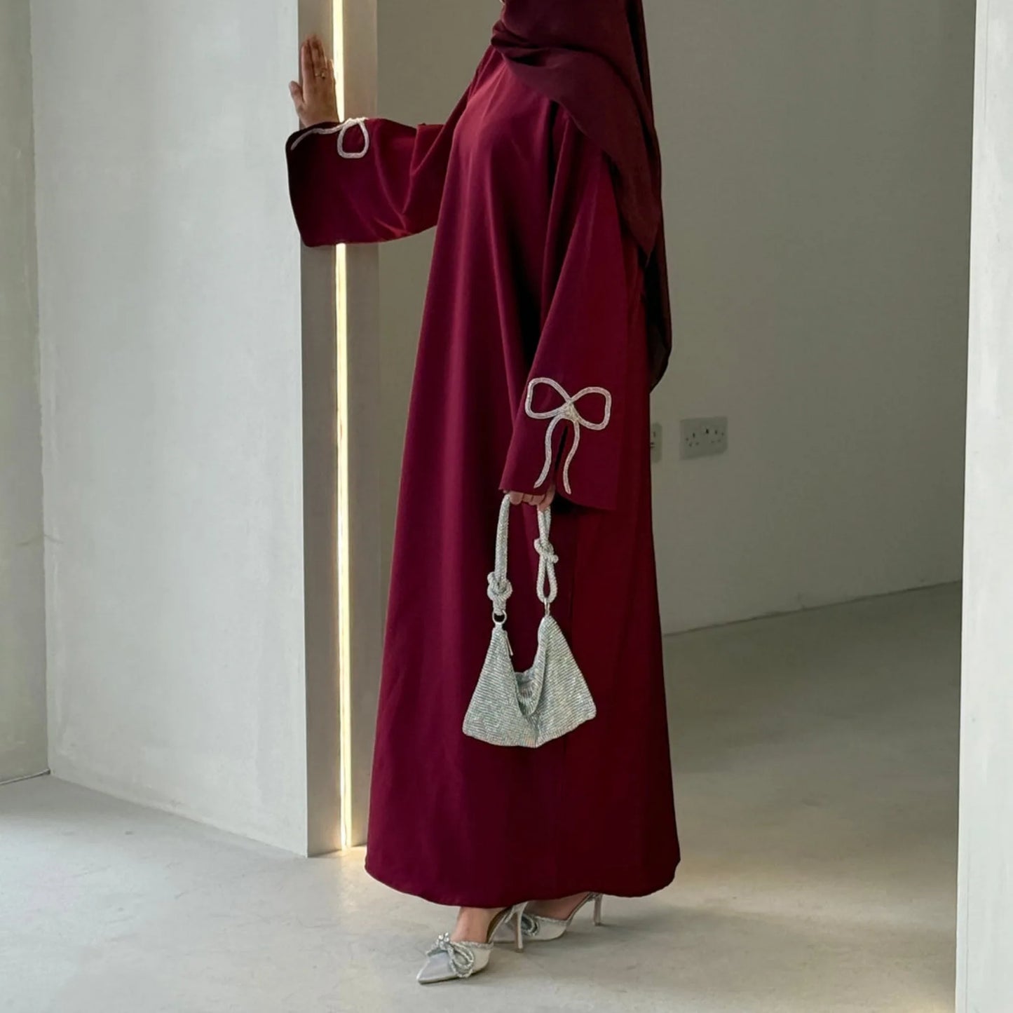 Robe Abaya de luxe cloutée pour femmes, modeste ornée de cristaux