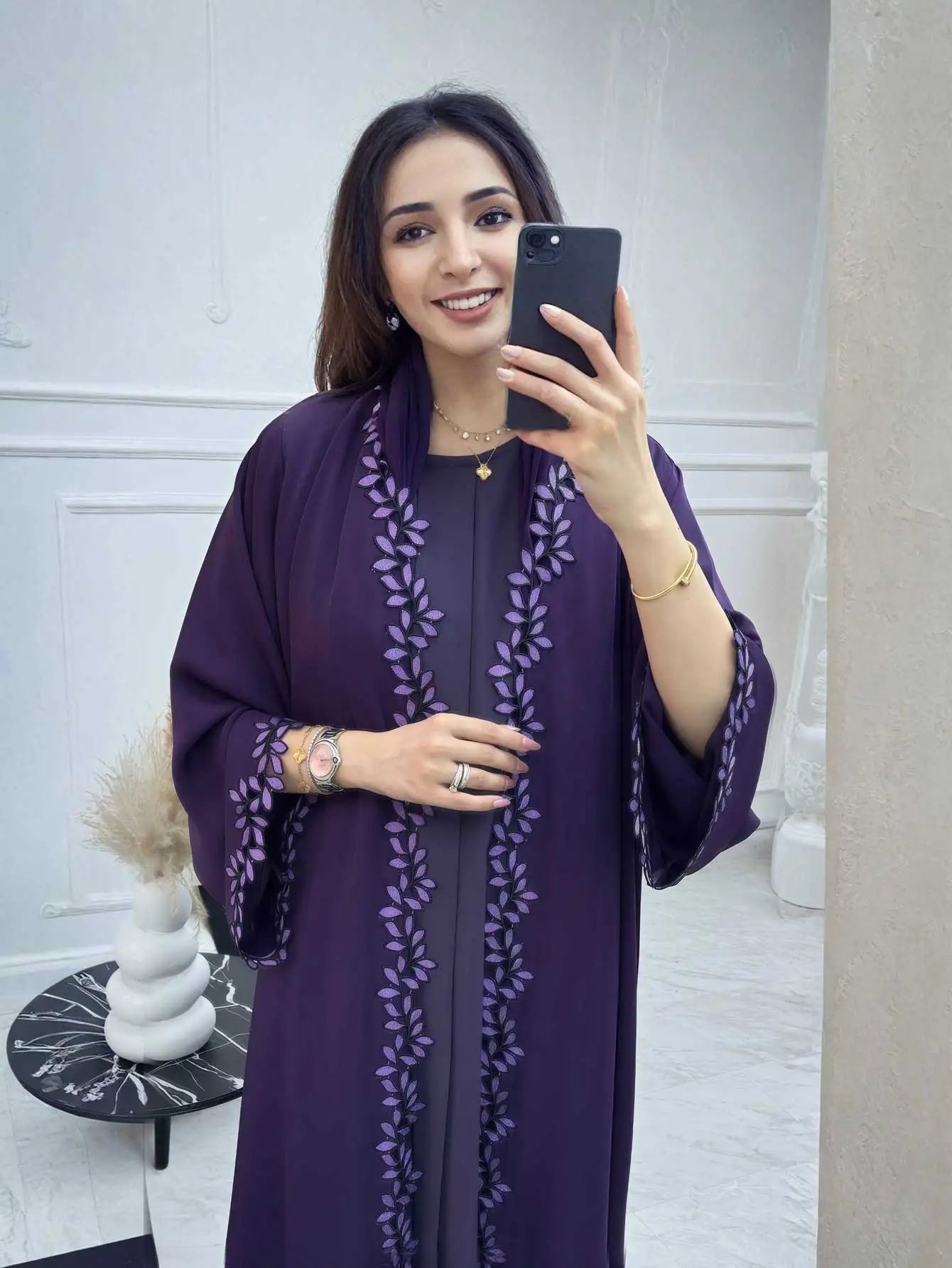 Abaya beige élégant de Dubaï pour femmes